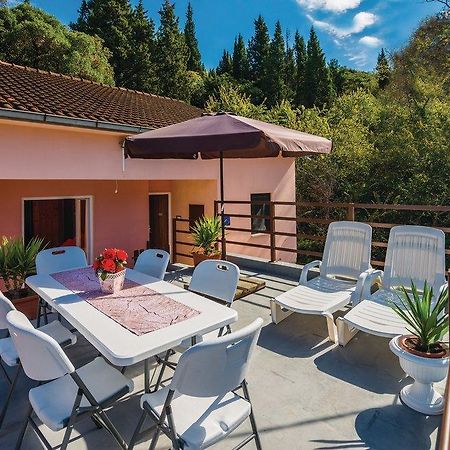 Holiday Home Paul Блаце Екстер'єр фото
